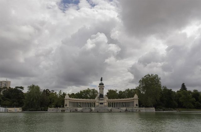 Archivo - Estanque de los Jardines de El Buen Retiro 