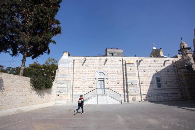 Archivo - La iglesia griega ortodoxa de San Porfirio en la Franja de Gaza