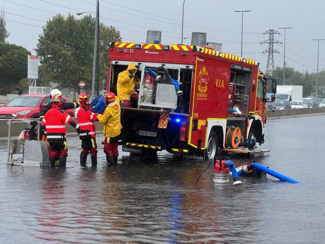 Bomberos de la Comunidad realizaron 50 intervenciones por la lluvia esta mañana, ninguna de gravedad.