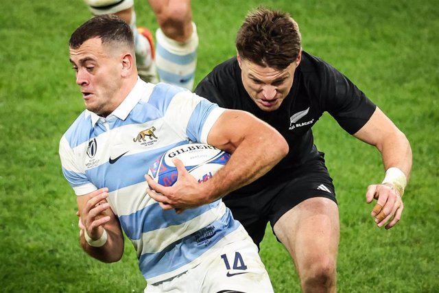 Emiliano BOFFELLI of Argentina and Beauden BARRETT of New Zealand during the World Cup 2023 semi-final.