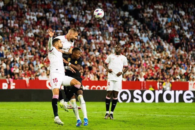 Youssef En-Nesyri of Sevilla FC in action during the Spanish league, LaLiga EA Sports, football match played between Sevilla FC and Real Madrid at Ramon Sanchez-Pizjuan stadium on October 21, 2023, in Sevilla, Spain.