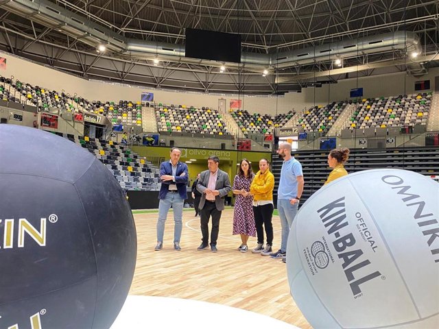 Visita al Olivo Arena ante los próximos campeonatos de kin-ball.