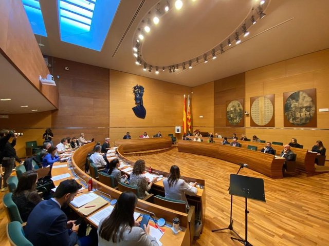 Imagen del pleno ordinario de octubre del Ayuntamiento de València celebrado en la Diputación de Valencia.