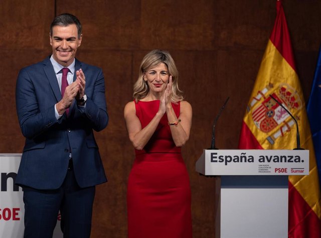 El presidente del Gobierno en funciones, Pedro Sánchez y la líder de Sumar y vicepresidenta segunda del Gobierno y ministra de Trabajo en funciones, Yolanda Díaz.