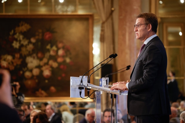 El presidente del PP, Alberto Núñez Feijóo, ofrece una conferencia en el Hotel Palace de Barcelona, a 25 de octubre de 2023, en Barcelona, Catalunya (España). 
