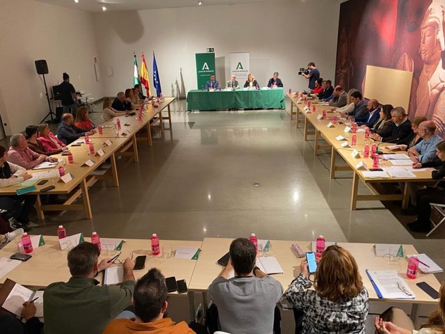El Foro Provincial para la Atención de las Personas Migrantes de Jaén analiza la campaña de aceituna 2023-2024.
