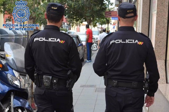 Agentes de la Policía Nacional.