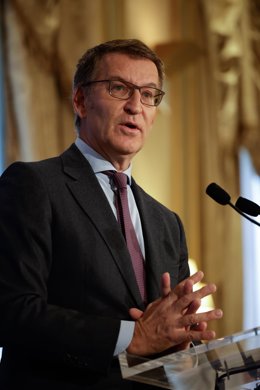 El presidente del PP, Alberto Núñez Feijóo, ofrece una conferencia en el Hotel Palace de Barcelona, a 25 de octubre de 2023, en Barcelona, Catalunya (España). 