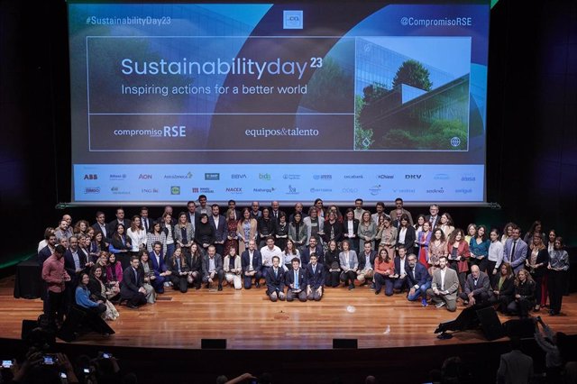 Una imagen de los galardonados en el Sustainability Day 2023.