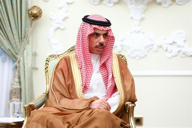 Archivo - Faisal bin Farhan, ministro de Exteriores saudí 