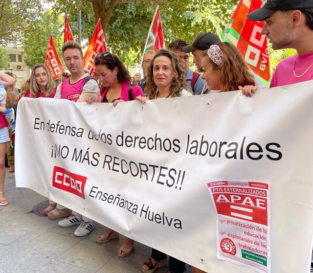 Archivo - Movilización sindical en el sector educativo.