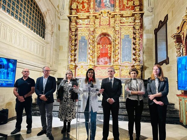 Gálvez interviene en la presentación del balance del Palacio de Congresos, junto al CEO del mismo, Juan Salado (3º dcha.).