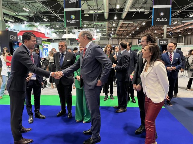 López-Valverde ha inaugurado hoy en Ifema la feria tecnológica internacional Madrid Tech Show
