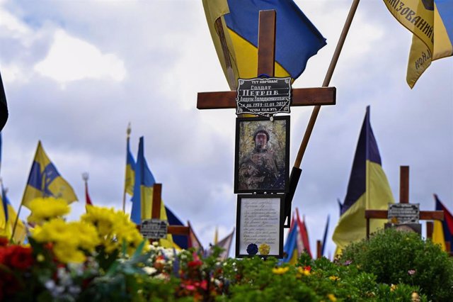 Un memorial de soldados ucranianos en Leópolis.