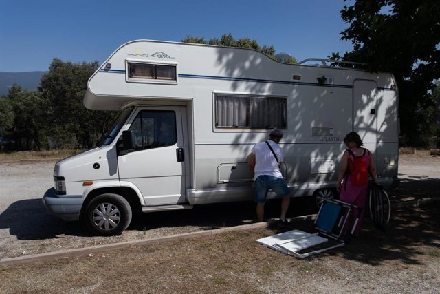 Archivo - Imagen de una caravana