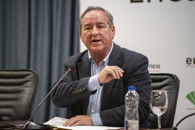 Archivo - El presidente de Cecam, Ángel Nicolás, interviene durante un encuentro informativo organizado por Europa Press y Unicaja, en el Auditorio de la Federación Empresarial Toledana, a 15 de febrero de 2023, en Toledo, Castilla-La Mancha (España).