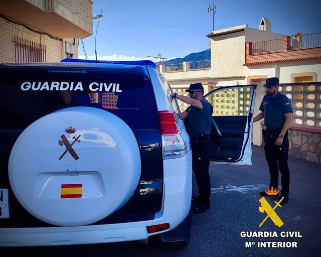 Archivo - Agentes de la Guardia Civil. (Foto de archivo).