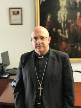 Archivo - El obispo de Huelva., Santiago Gómez Sierra.