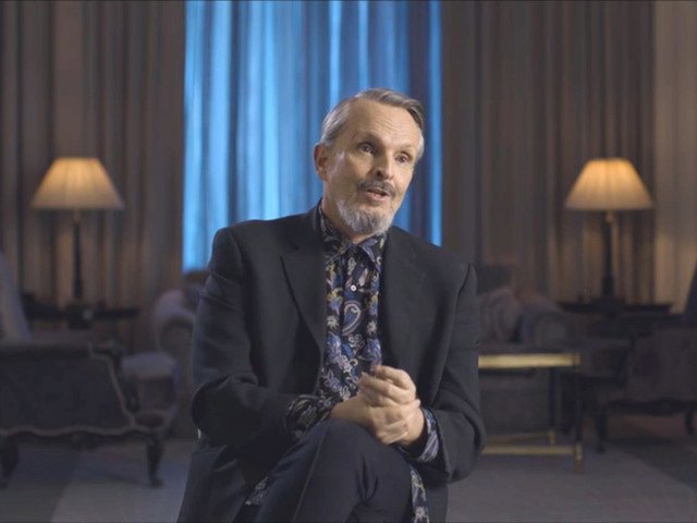 Miguel Bosé en su entrevista con Joaquín Prat.