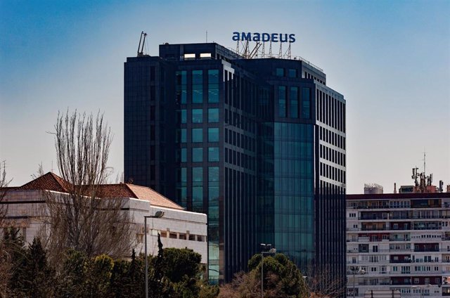 Archivo - Fachada de la sede de Amadeus en el edificio Herre, a 2 de marzo de 2023, en Madrid (España). 