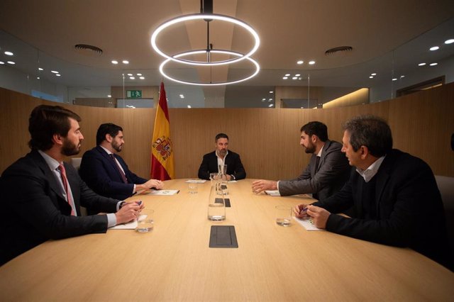 Santiago Abascal, reunido con los vicepresidentes autonómcos del partido