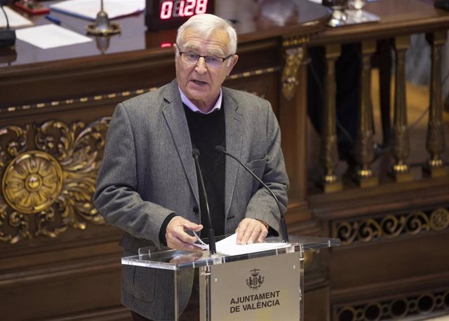 Archivo - El portavoz de Compromís en el Ayuntamiento de València y exalcalde de la ciudad, Joan Ribó, en una imagen de archivo.  