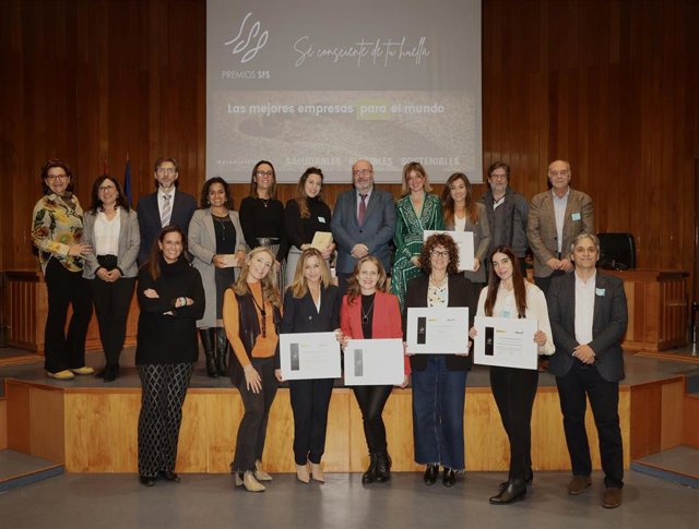 Entrega de los premios de la III Edición de los Premios Internacionales Empresa Saludable, Flexible y Sostenible (SFS), organizados por CVA y ORH con el apoyo institucional del Ministerio de Derechos Sociales y Agenda 2030