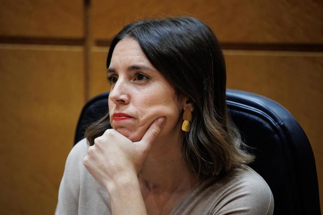 La ministra de Igualdad en funciones, Irene Montero, durante una sesión de control al Gobierno, en el Senado, a 7 de noviembre de 2023.