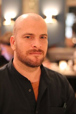 Alejandro Morellón gana el XX Premio Setenil 2023 al mejor libro de relatos publicado en España