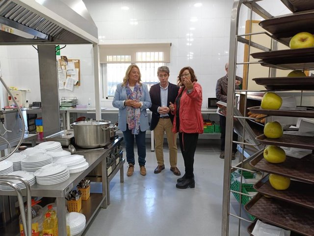 Visita al albergue para temporeros de la aceituna en Jaén.