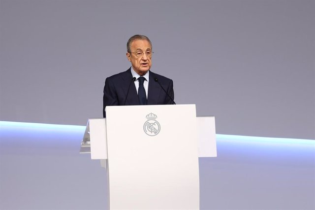 Archivo - El presidente del Real Madrid, Florentino Pérez, en la Asamblea General de socios de 2022.