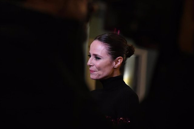 Archivo - La actriz Aitana Sánchez-Gijón, en el acto de entrega de las Medallas de Oro y distinciones de Académicos de Honor de la Academia de las Artes Escénicas de España 2022, en el Hotel Wellington, a 21 de noviembre de 2022, en Madrid (España). 