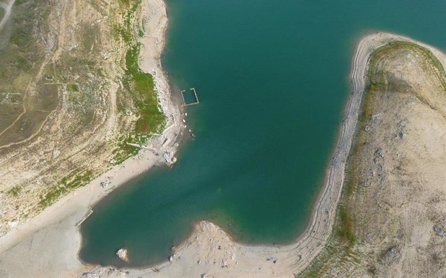 Archivo - Vista aérea del pantano Darnius-Boadella, a 30 de julio de 2023, en Darnius, Girona, Cataluña (España). 