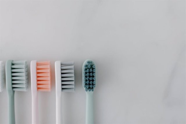 Archivo - Cepillo de dientes