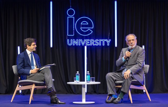 Diego del Alcázar Benjumea, CEO de IE University con Francis Ford Coppola en el evento The Next Fifty de IE University