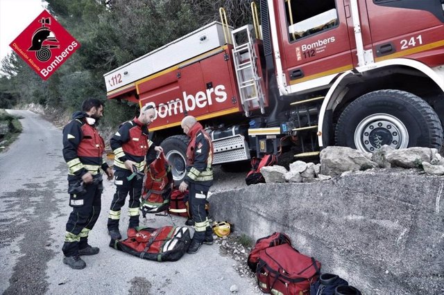 Camión y efectivos del Consorcio Provincial de Bomberos de Alicante