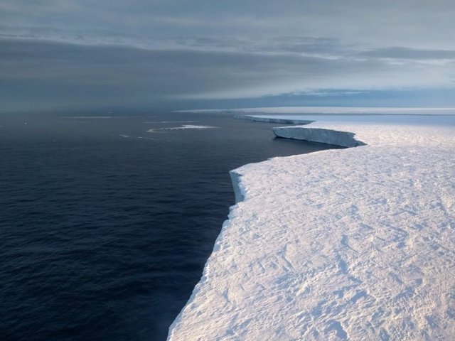 Archivo - Pérdida de hielo en la Antártida