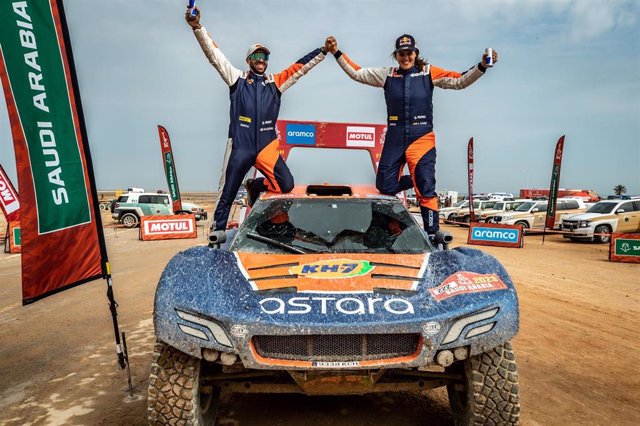 Maurizio Gerini y Laia Sanz, en el Rally Dakar 2023.