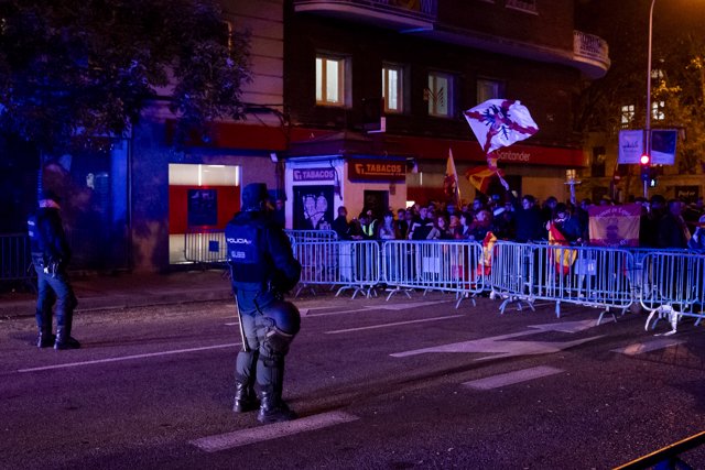 Decimotercera manifestación contra la amnistía congrega a cientos de personas en Ferraz