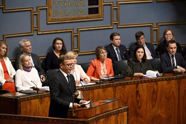 Archivo - El primer ministro de Finlandia, Petteri Orpo, en el Parlamento.