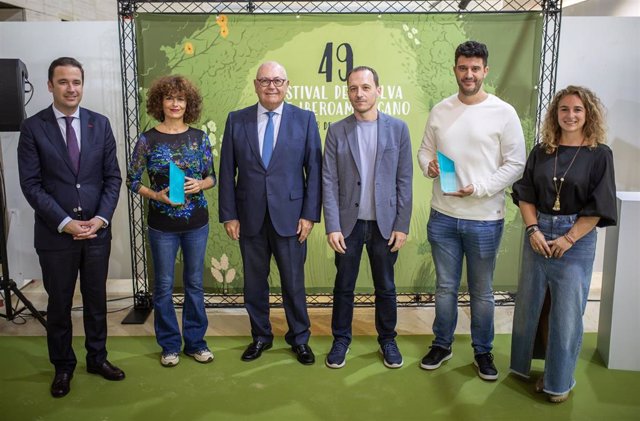 Entrega de los premios a los ganadores de la Sección Pantalla Huelva del Festival de Cine Iberoamericano.