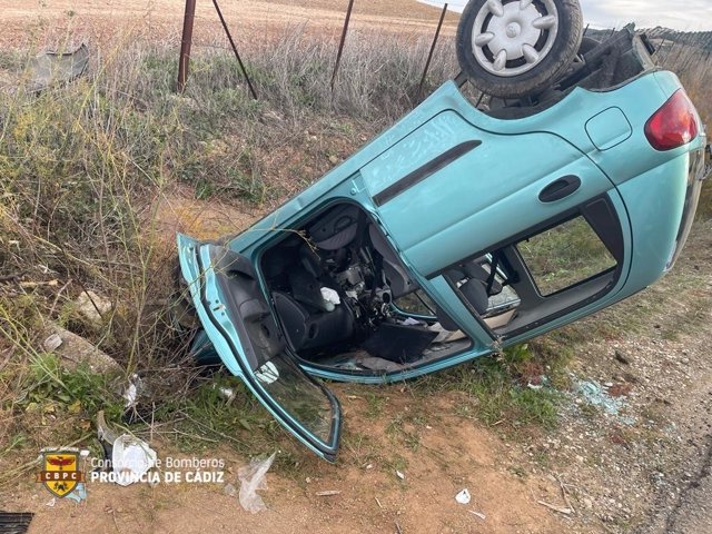 Un fallecido y un herido grave en un accidente de tráfico en la carretera entre Arcos y El Bosque