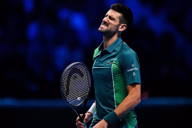 Novak Djokovic se lamenta durante un partido de las Finales de la ATP 2023