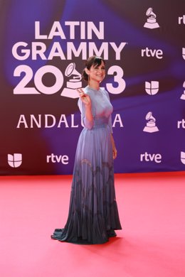 La cantante Julieta Venegas posa durante el photocall previo a la gala de entrega de los Latin Grammy 2023, en el Palacio de Congresos de Sevilla, a 16 de noviembre de 2023, en Sevilla, Andalucía (España). 