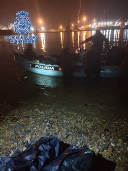 Archivo - La Policía Nacional detiene a dos 'narcobuzos' en Avilés.
