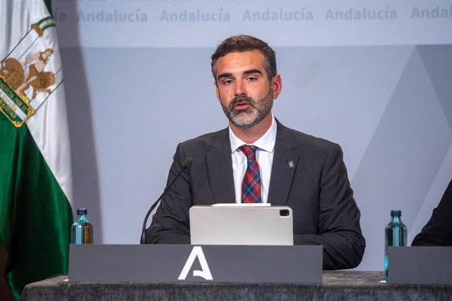 El consejero de Sostenibilidad y portavoz del Gobierno andaluz, Ramón Fernández-Pacheco, este martes durante la rueda de prensa posterior al Consejo de Gobierno.