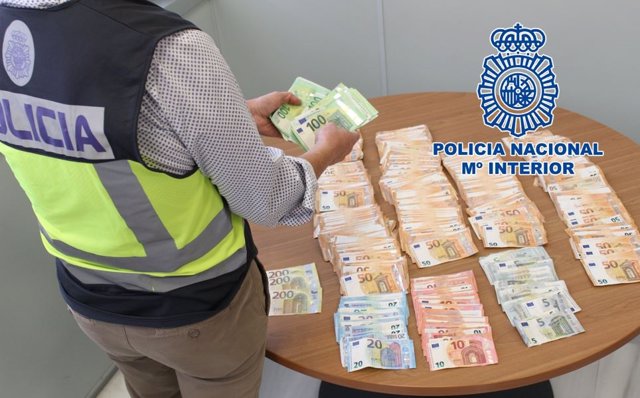 Dinero incautado en una operación policial en un local de alterne en la comarca de Guadix