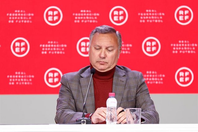 Archivo - Luis Medina Cantalejo, presidente del CTA, durante una rueda de prensa