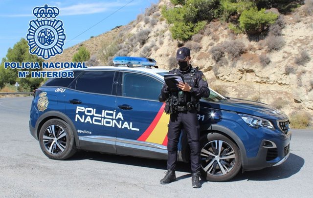 Vehículo de la Policía Nacional.