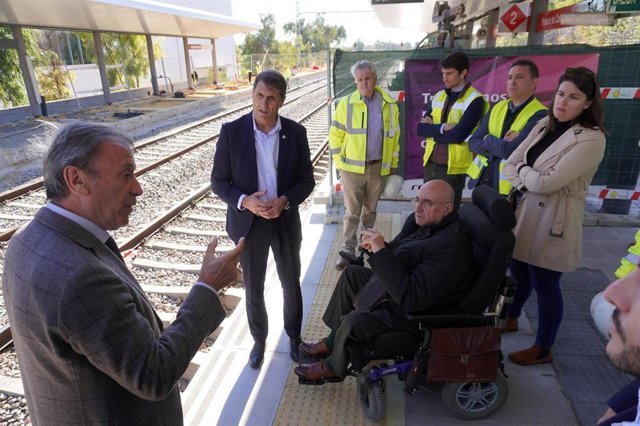 Pedro Fernández visita las obras de reforma y mejora de la accesibilidad de la estación de Cercanías del Palacio de Congresos.